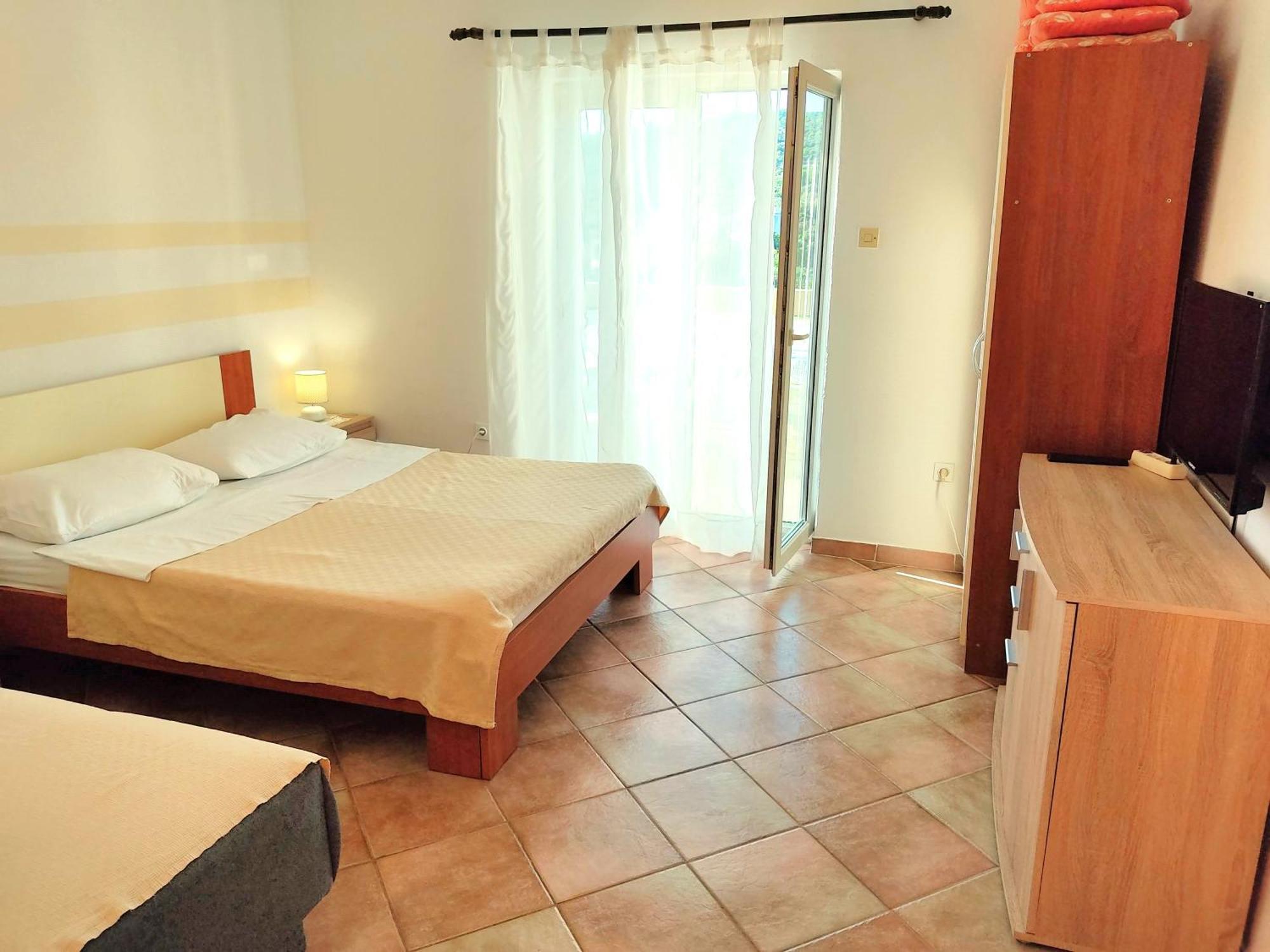 Apartments Boa Слатине Екстериор снимка